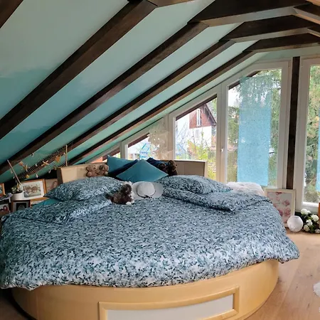 Suedlaendische Flair Homestay Neubiberg