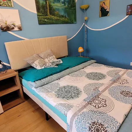 Suedlaendische Flair Homestay Neubiberg